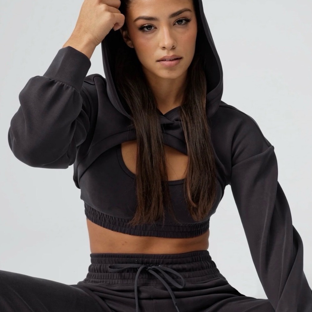 BuffBunny luxe bolero Cropped Hoodie